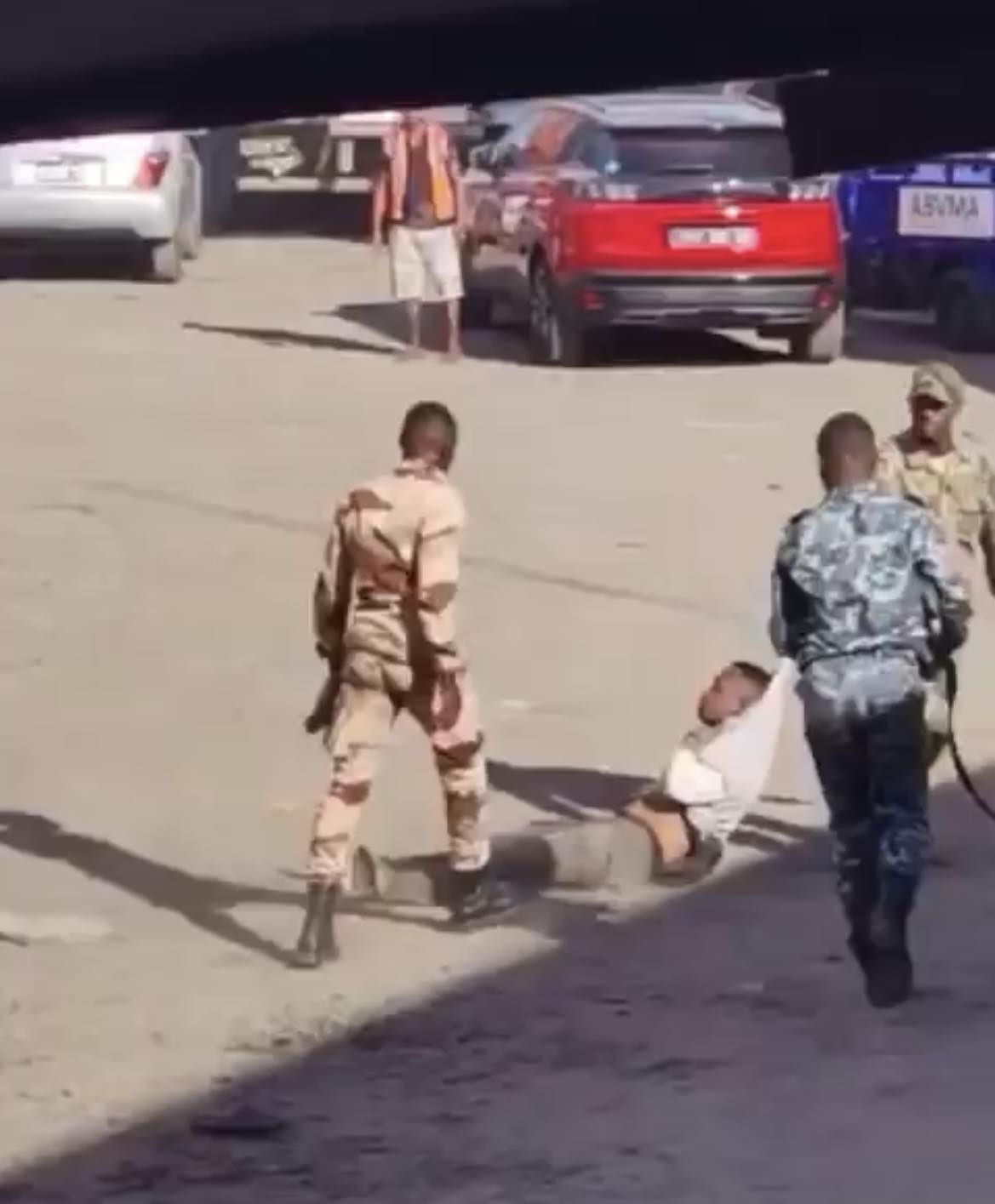 Trois militaires aux arrêts pour avoir tabassé un passager